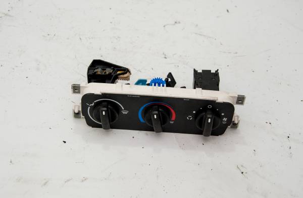 FORD TRANSİT 100 L-S-V ÇIKMA PARÇA  V184 KLİMA PANELİ